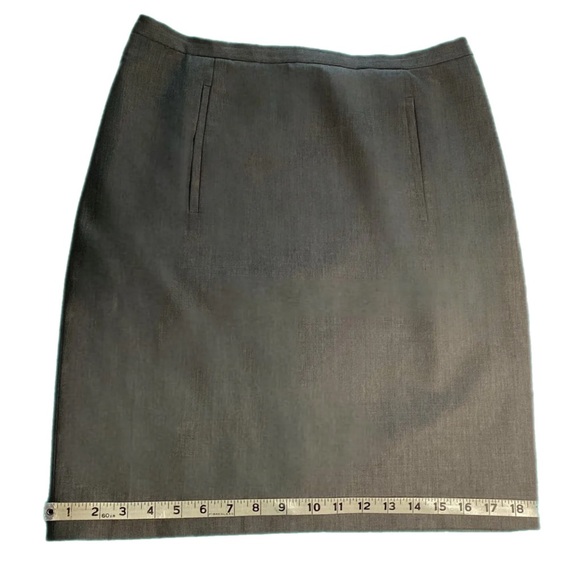 Talora Gray Skirt 95% Wool Lined Size 4 Back Zipper Italian-Made - Picture 12 of 14
